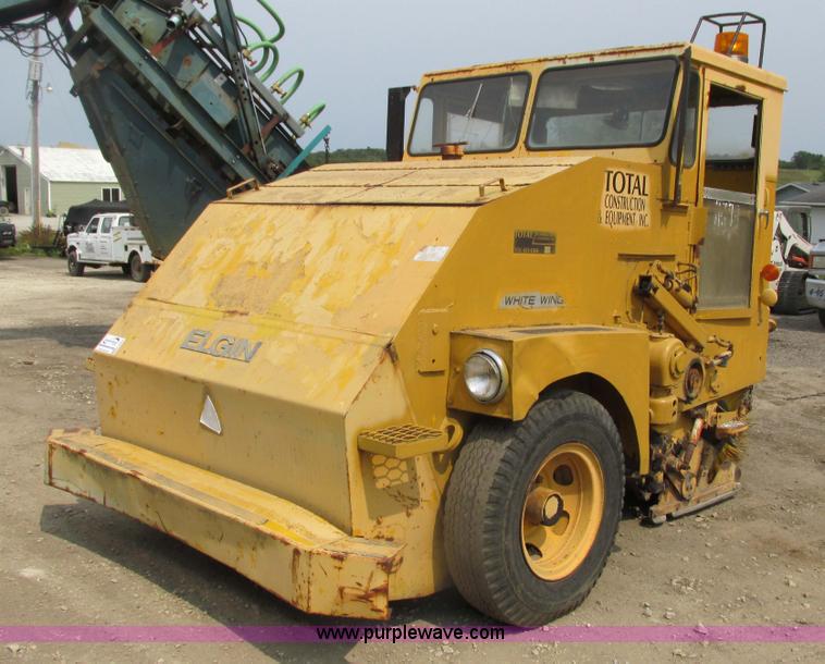 image for item K6622 Elgin White Wing sweeper