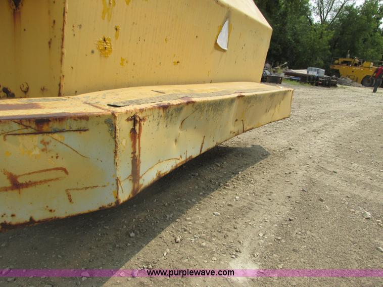 image for item K6622 Elgin White Wing sweeper