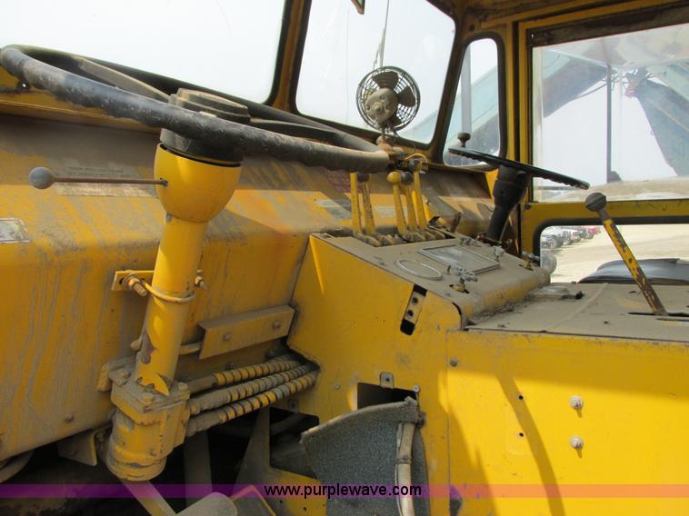 image for item K6622 Elgin White Wing sweeper