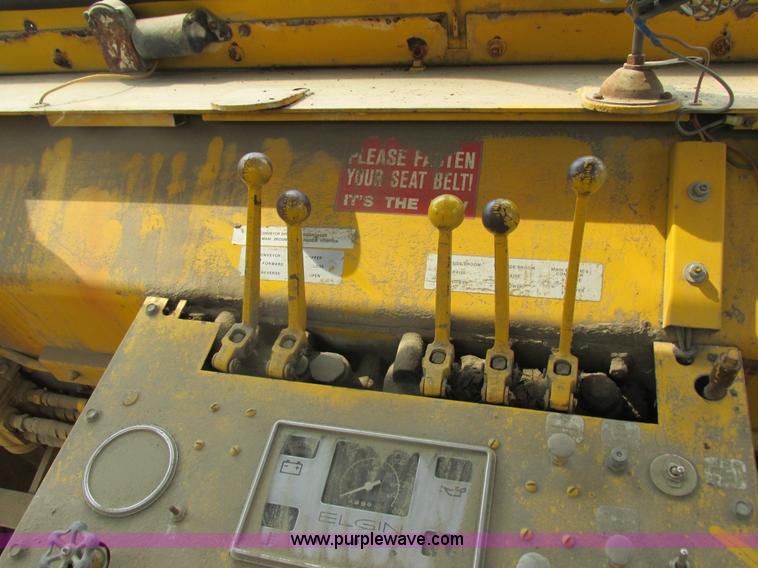 image for item K6622 Elgin White Wing sweeper