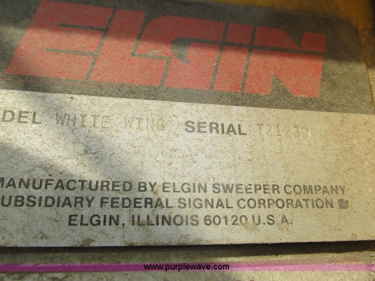 image for item K6622 Elgin White Wing sweeper