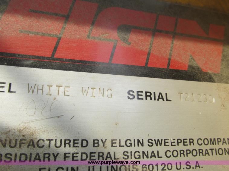 image for item K6622 Elgin White Wing sweeper