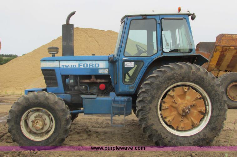 image for item K6624 Ford TW-10 MFWD tractor