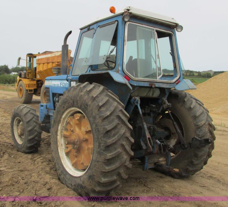 image for item K6624 Ford TW-10 MFWD tractor