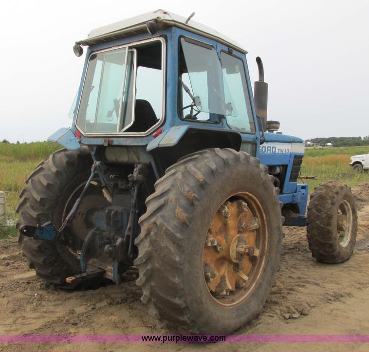 image for item K6624 Ford TW-10 MFWD tractor