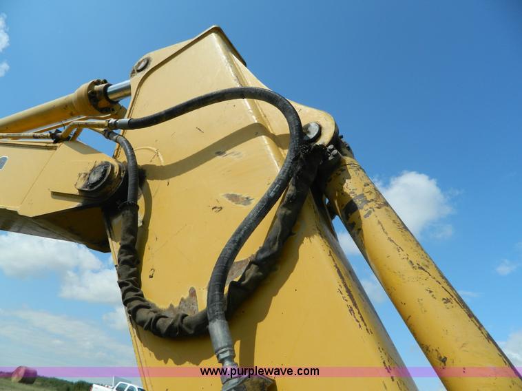image for item K8173 1994 John Deere 690E LC excavator
