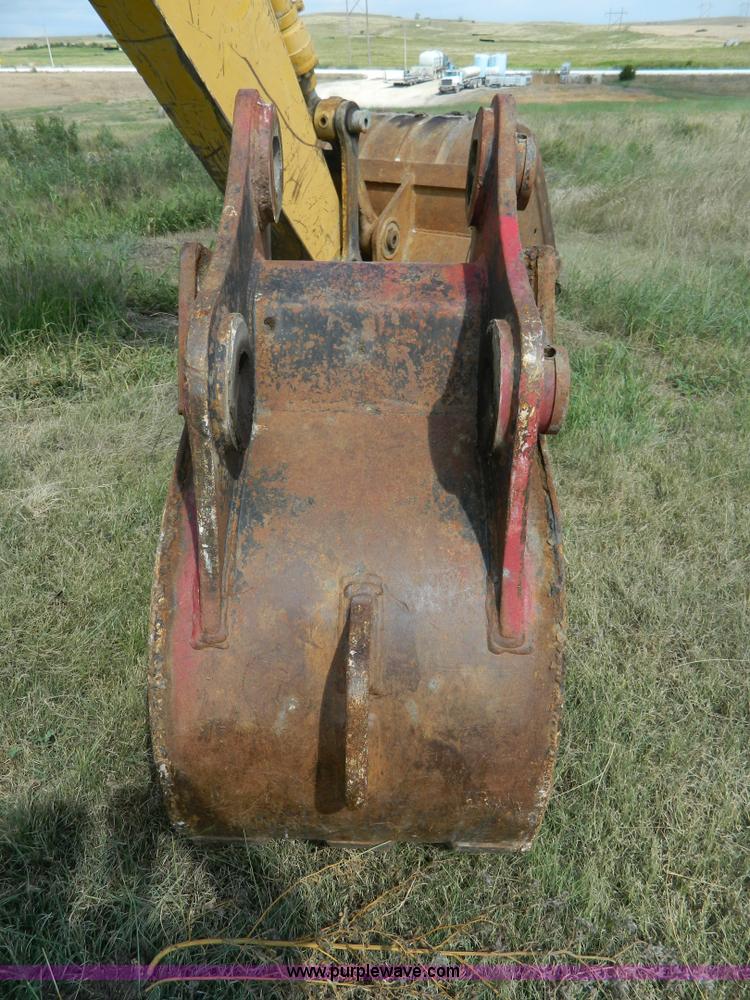 image for item K8173 1994 John Deere 690E LC excavator