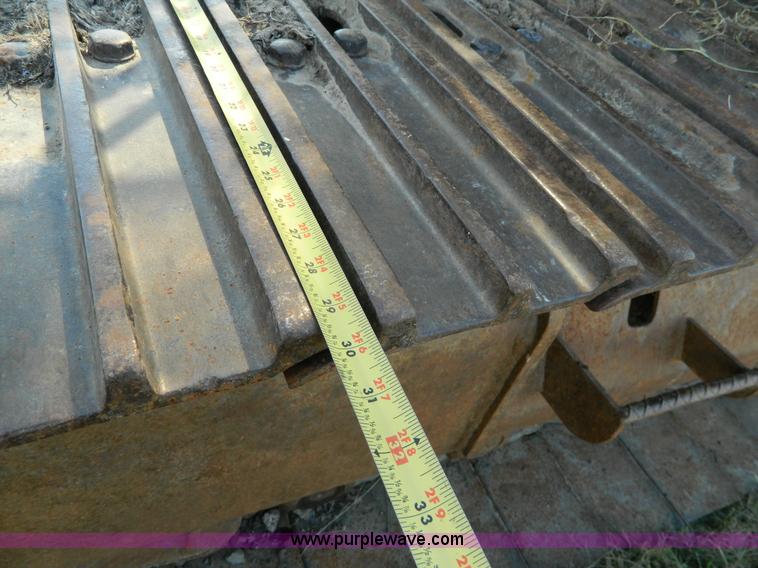 image for item K8173 1994 John Deere 690E LC excavator