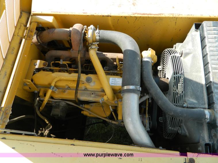 image for item K8173 1994 John Deere 690E LC excavator