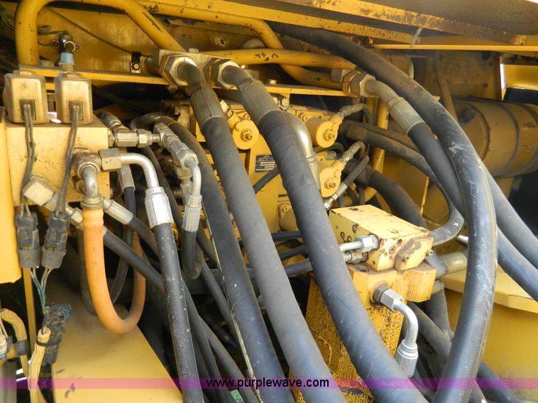 image for item K8173 1994 John Deere 690E LC excavator