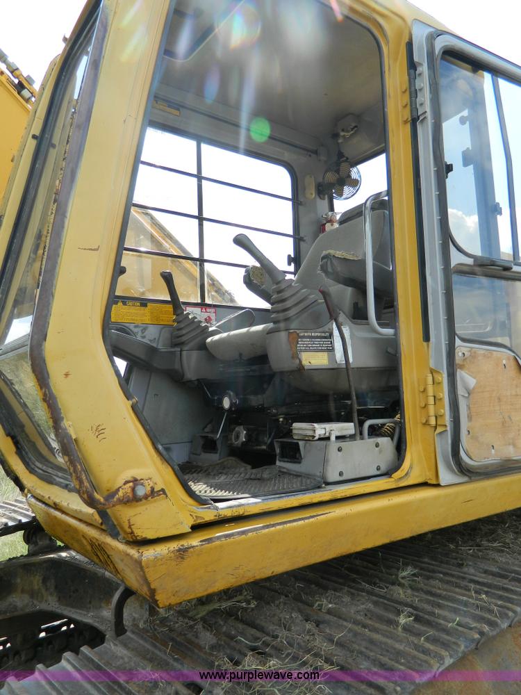 image for item K8173 1994 John Deere 690E LC excavator