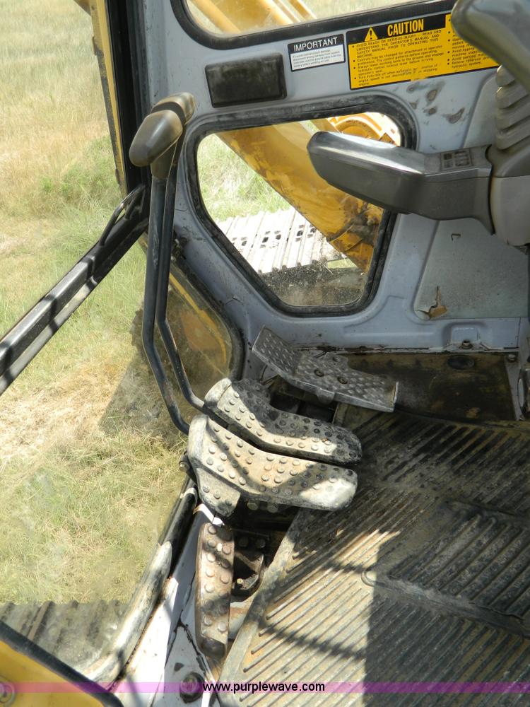 image for item K8173 1994 John Deere 690E LC excavator