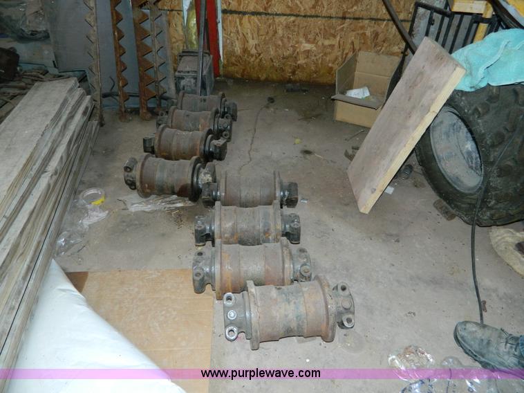 image for item K8173 1994 John Deere 690E LC excavator