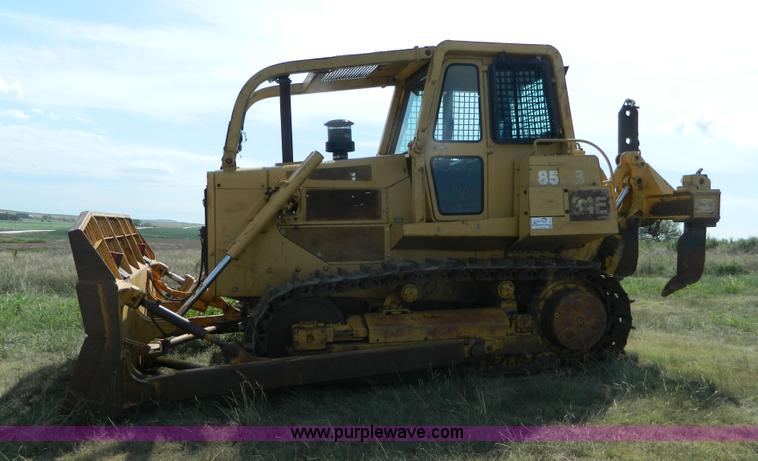 image for item K8174 1989 John Deere 850B dozer