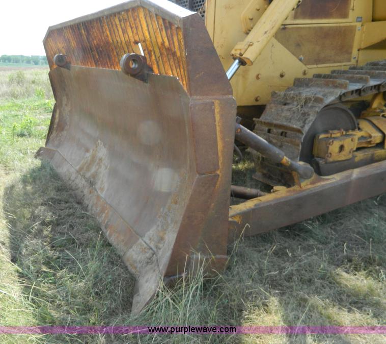 image for item K8174 1989 John Deere 850B dozer