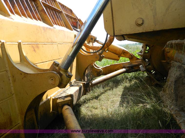 image for item K8174 1989 John Deere 850B dozer