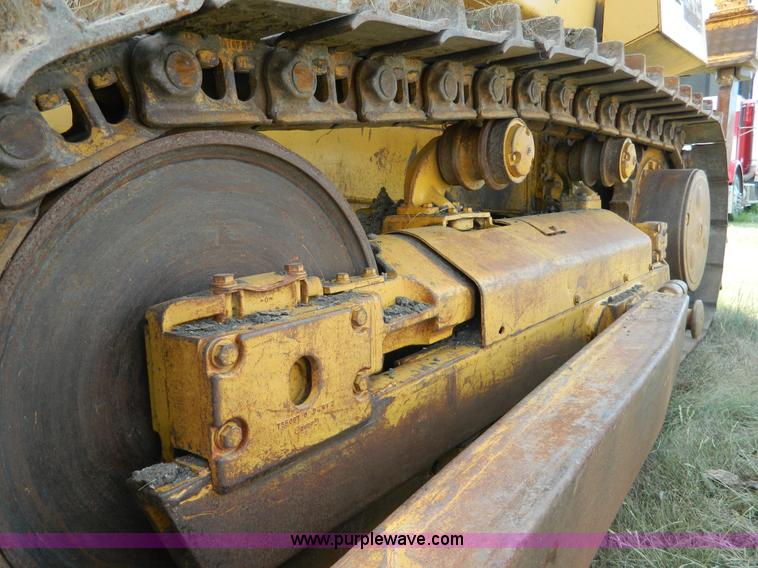 image for item K8174 1989 John Deere 850B dozer
