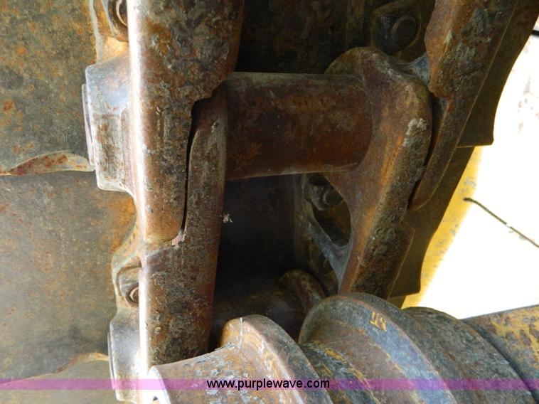 image for item K8174 1989 John Deere 850B dozer