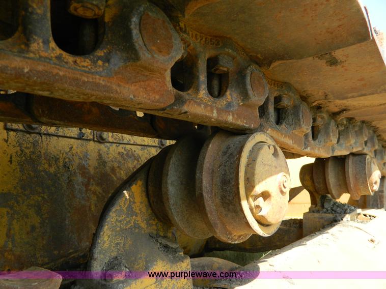 image for item K8174 1989 John Deere 850B dozer