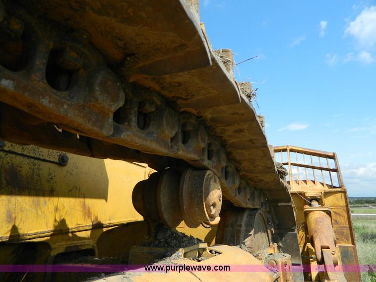 image for item K8174 1989 John Deere 850B dozer