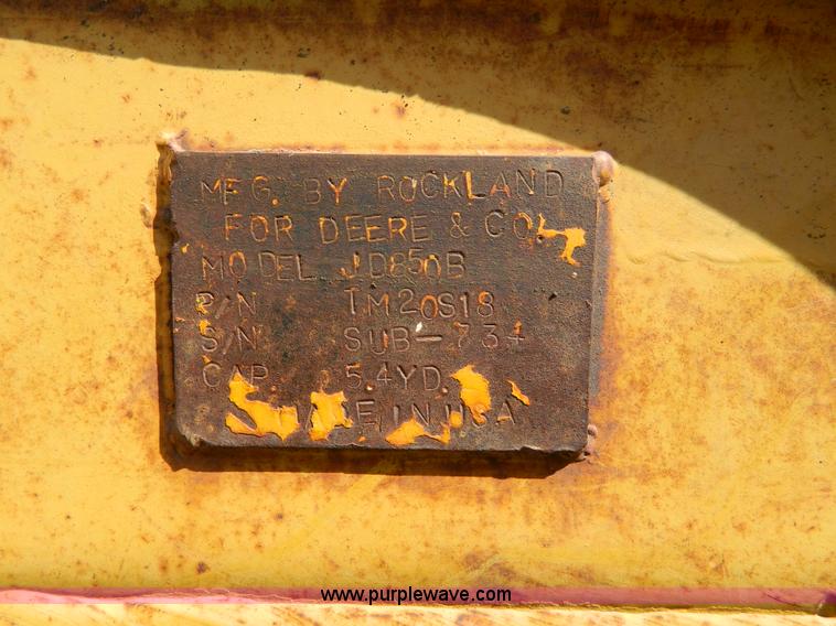 image for item K8174 1989 John Deere 850B dozer