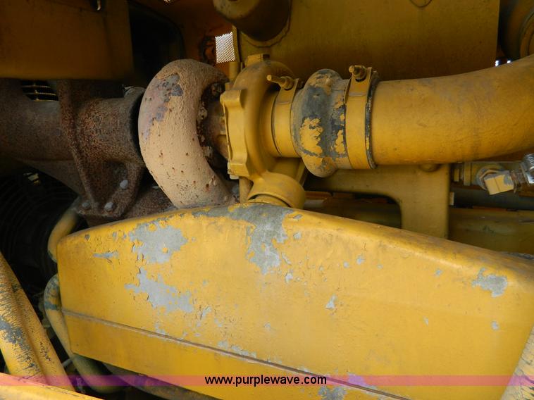 image for item K8174 1989 John Deere 850B dozer