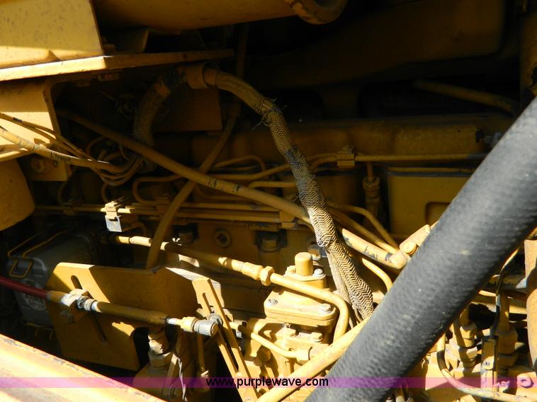 image for item K8174 1989 John Deere 850B dozer