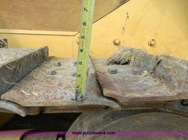 image for item K8174 1989 John Deere 850B dozer