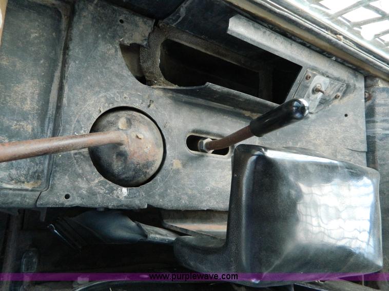 image for item K8174 1989 John Deere 850B dozer