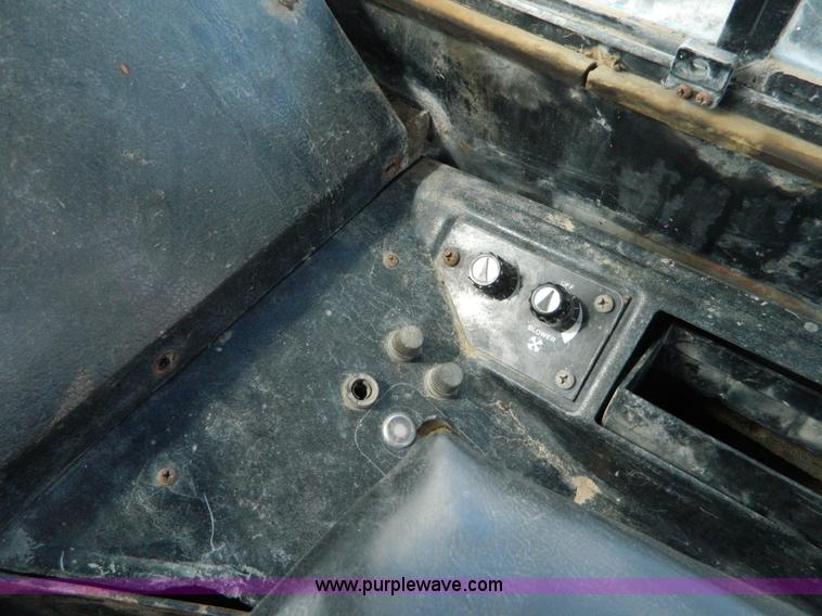 image for item K8174 1989 John Deere 850B dozer