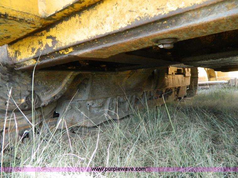 image for item K8174 1989 John Deere 850B dozer