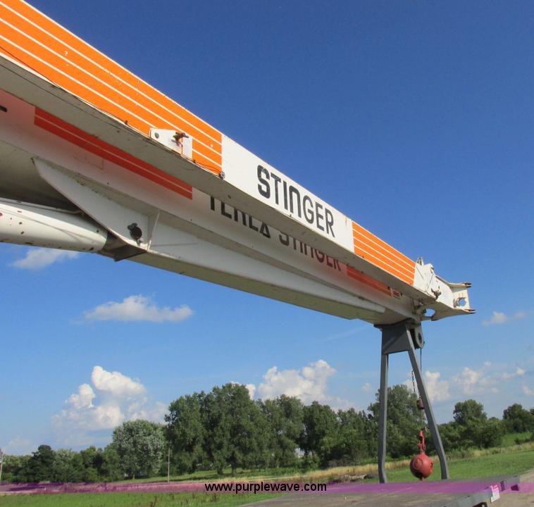 image for item L4015 1993 International 9400 crane truck