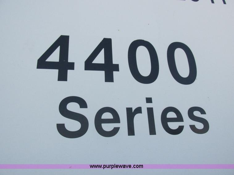 image for item L4015 1993 International 9400 crane truck