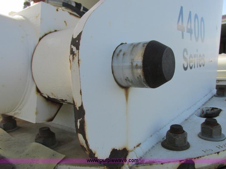 image for item L4015 1993 International 9400 crane truck