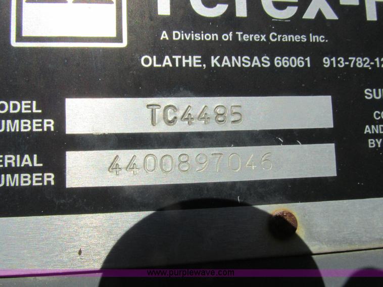 image for item L4015 1993 International 9400 crane truck