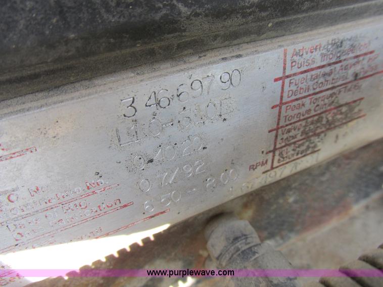 image for item L4015 1993 International 9400 crane truck