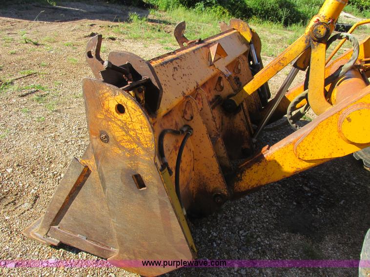 image for item L4049 1991 John Deere 310D backhoe