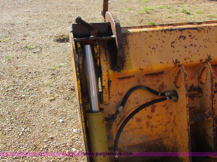 image for item L4049 1991 John Deere 310D backhoe