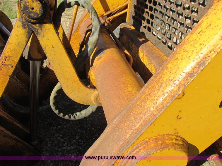 image for item L4049 1991 John Deere 310D backhoe