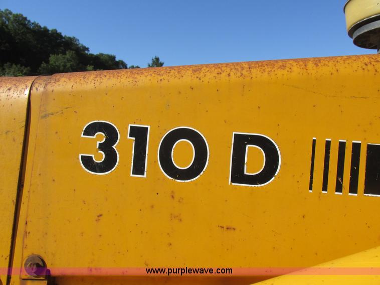 image for item L4049 1991 John Deere 310D backhoe