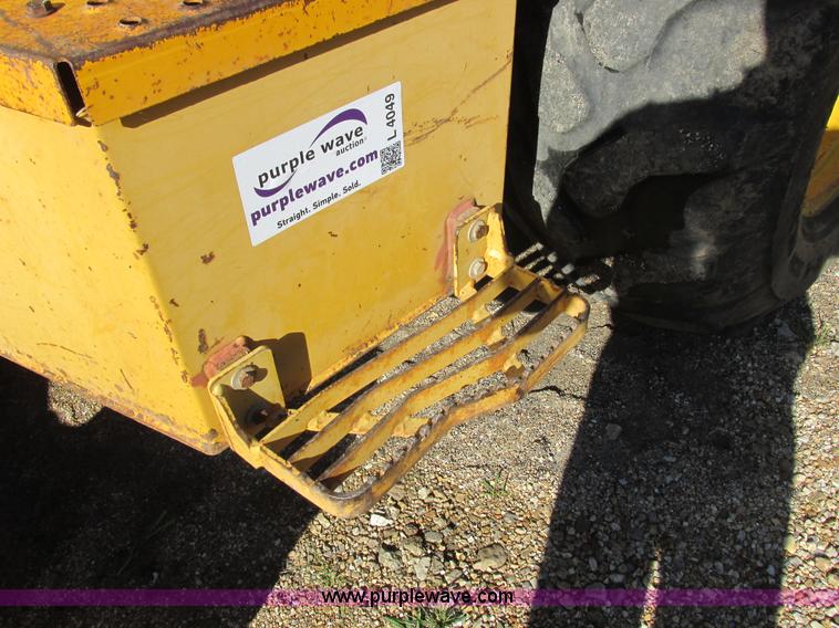 image for item L4049 1991 John Deere 310D backhoe