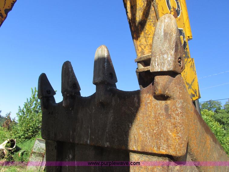 image for item L4049 1991 John Deere 310D backhoe