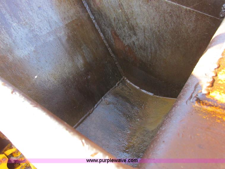 image for item L4049 1991 John Deere 310D backhoe