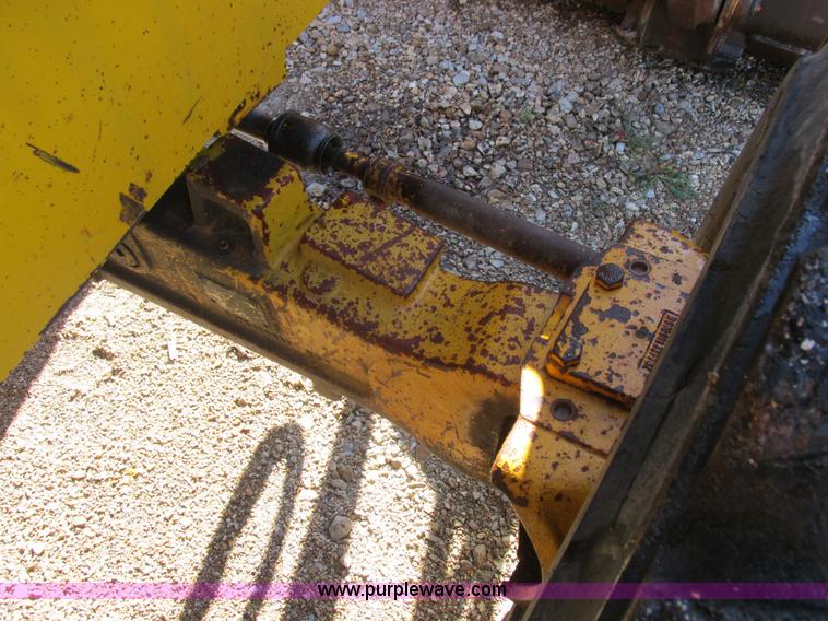 image for item L4049 1991 John Deere 310D backhoe