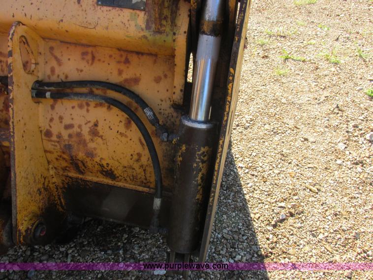 image for item L4049 1991 John Deere 310D backhoe