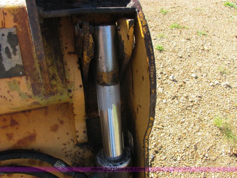 image for item L4049 1991 John Deere 310D backhoe