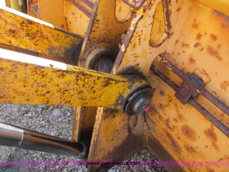 image for item L4049 1991 John Deere 310D backhoe