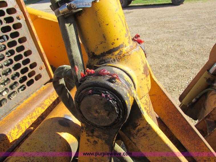 image for item L4049 1991 John Deere 310D backhoe