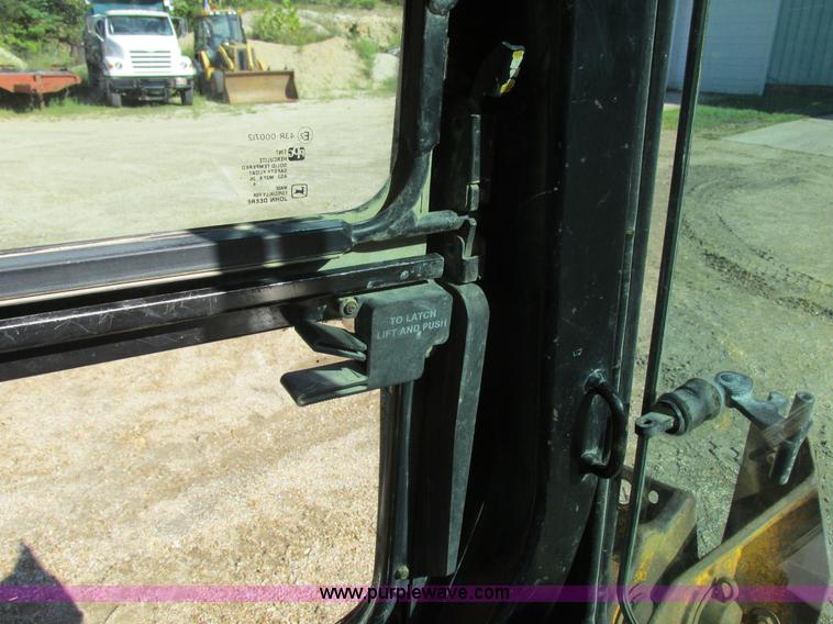 image for item L4049 1991 John Deere 310D backhoe