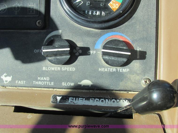 image for item L4049 1991 John Deere 310D backhoe